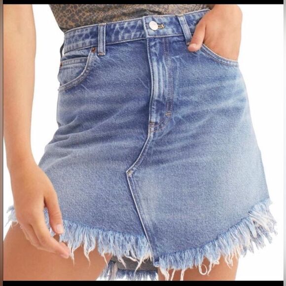 Free People Bailey Raw Hem Fringe Denim Jean Asymmetrical Mini Skirt 29 - Picture 13 of 13